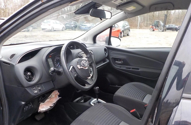 Toyota Yaris cena 26900 przebieg: 69412, rok produkcji 2018 z Mikołów małe 497